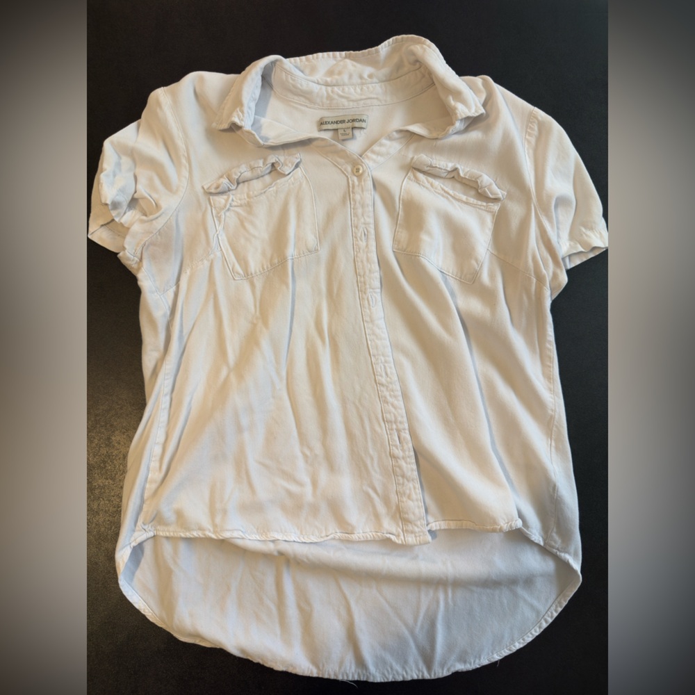 White Button-Up Short Sleeve Shirt